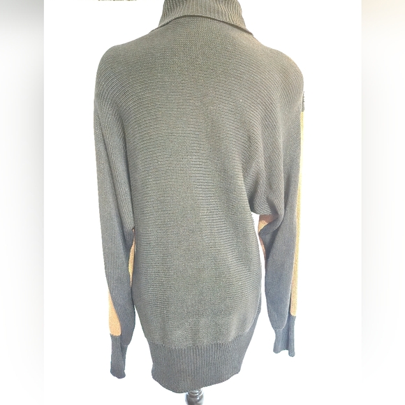 Vintage Embellished Winter Sweater Size Medium - Picture 3 of 4